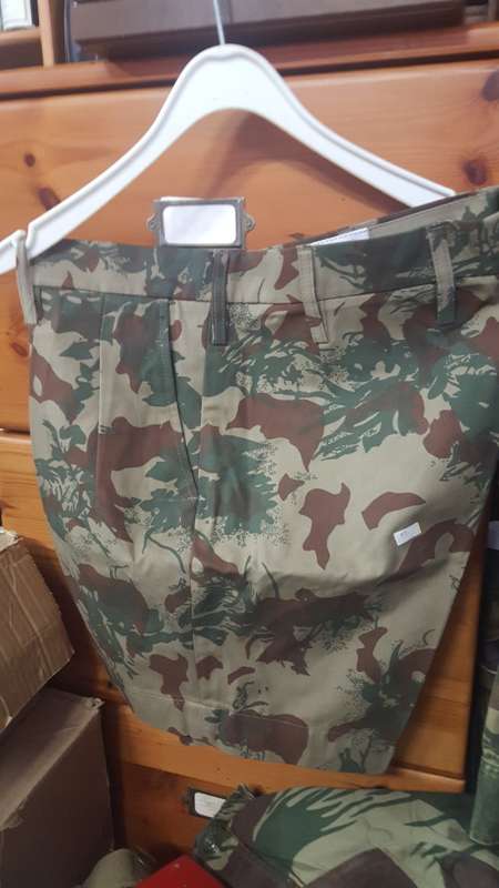 SAP PAIR OF CAMO SHORTS SIZE 97 MAKE marburg mnf. 1982
