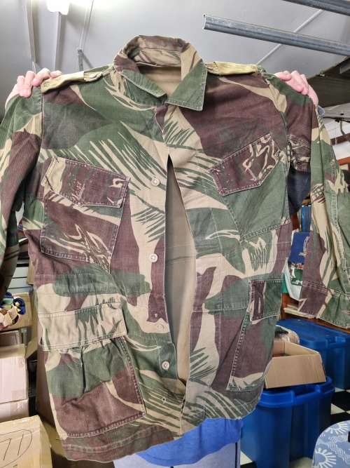 RHODESIA, CAMO JACKET SIZE 2  ARMPIT TO ARMPIT 560 MM  LENGTH 700 MM.