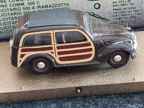 BRUMM  FIAT 500 R49  GUARDINETTE LEGNO CHIUSA  1/43  BROWN WOODIE