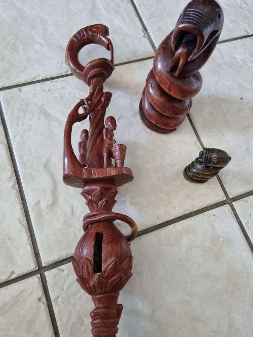 RHODESIA, NYAMI NYAMI HAND CRAFTED MYSTICAL CRAFTED SNAKE/FISH WALKING STICK(SMALL)