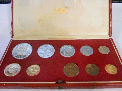 1978 Long proof set of 10 coins (inc. 2 gold coins)