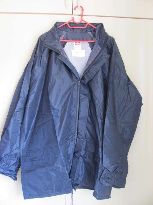 Jonsson Workwear Mens Vented  Rain Jacket with Stow Away Hood. Size 3XL
