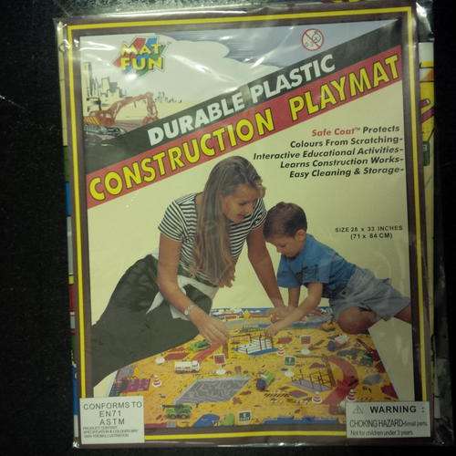 LARGE DURABLE PLAYMAT (CONSTRUCTION THEME) 71X84CM