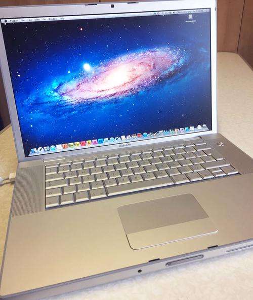 ORIGINAL GENUINE MACBOOK CHARGER + MACBOOK PRO 15 CORE 2 DUO