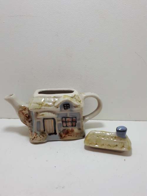 Mini Cottage Teapot