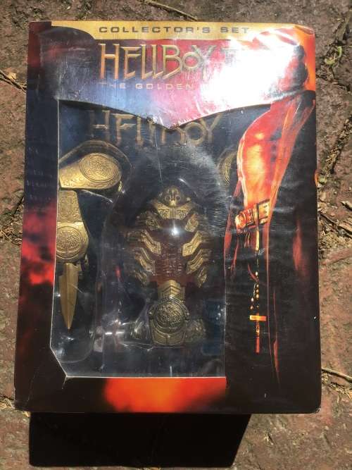 HELLBOY II THE GOLDEN ARMY COLLECTOR S SET