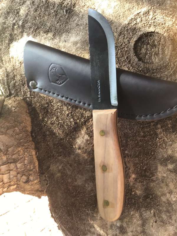CONDOR BUSHCRAFT BASIC CAMP KNIFE 5 CARBON STEEL BLACK BLADE, HARDWOOD HANDLE, LEATHER SHEATH