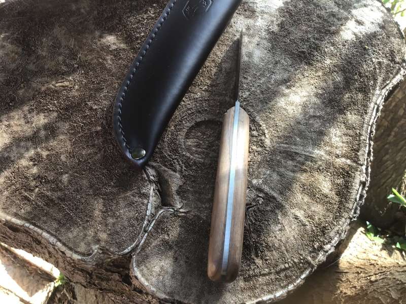 CONDOR BUSHCRAFT BASIC CAMP KNIFE 5 CARBON STEEL BLACK BLADE, HARDWOOD HANDLE, LEATHER SHEATH