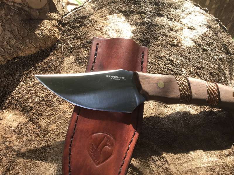 CONDOR HEADSTRONG KNIFE 4,02 1095 CARBON STEEL BLADE, WALNUT HANDLE, WELTED LEATHER SHEATH CTK2813