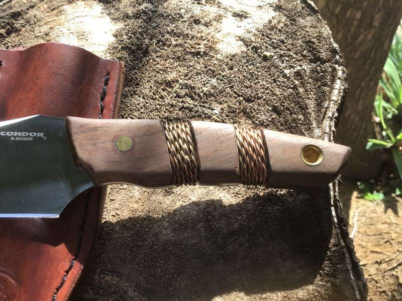 CONDOR HEADSTRONG KNIFE 4,02 1095 CARBON STEEL BLADE, WALNUT HANDLE, WELTED LEATHER SHEATH CTK2813
