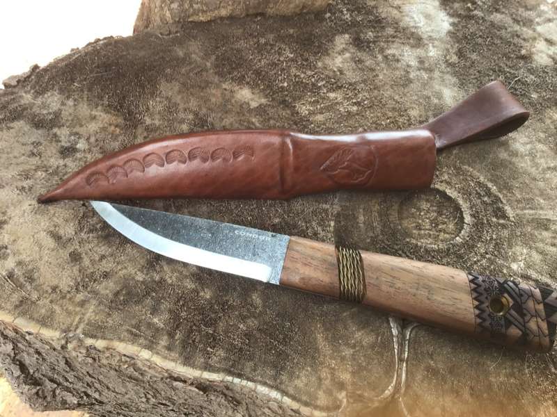 CONDOR INDIGENOUS PUUKKO KNIFE 3,9 1095 CARBON STEEL BLADE, WALNUT HANDLE, WELTED LEATHER SHEATH CT
