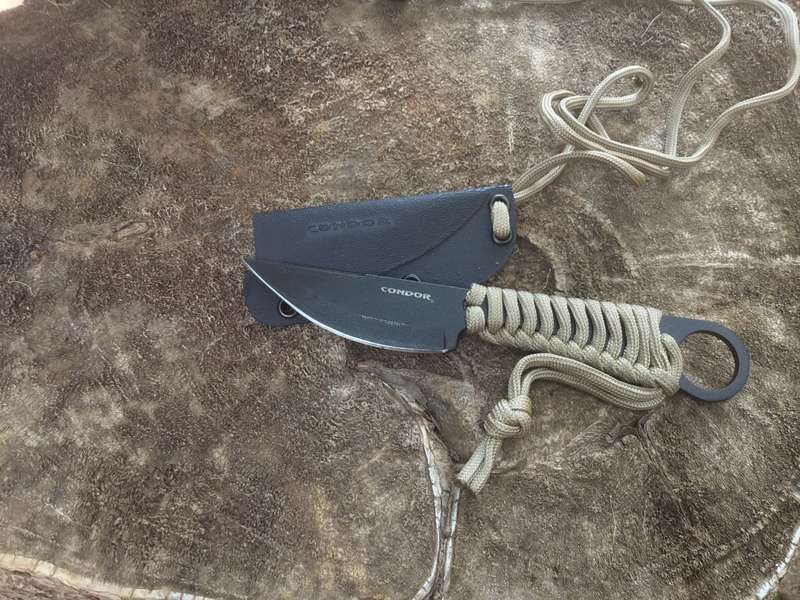 CONDOR KICKBACK KNIFE FIXED 2,75 CARBON STEEL BLADE, TAN  PARA CORD WRAPPED HANDLE, KYDEX SHEATH