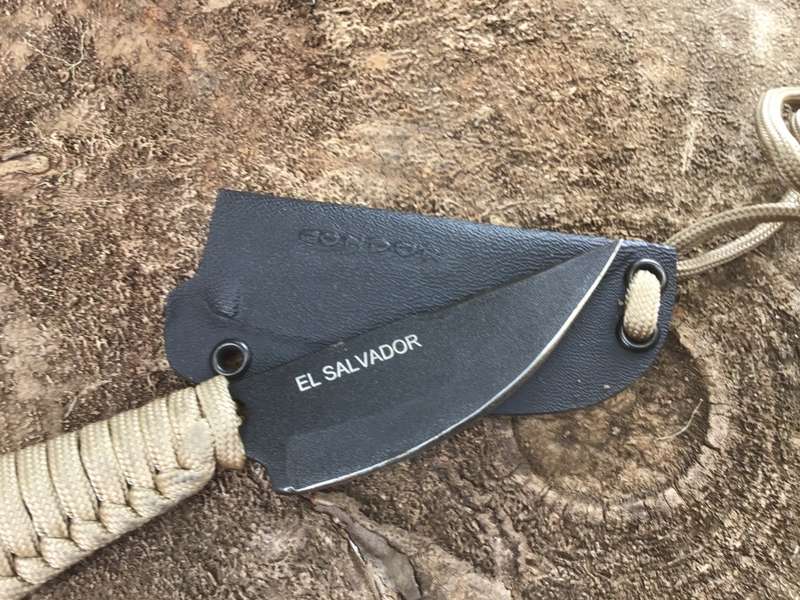 CONDOR KICKBACK KNIFE FIXED 2,75 CARBON STEEL BLADE, TAN  PARA CORD WRAPPED HANDLE, KYDEX SHEATH