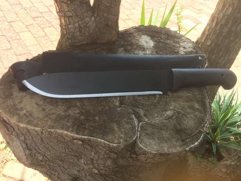 CONDOR KUMUNGA CAMP KNIFE 10-1/4 BLACK CARBON STEEL BLADE, POLYPROPYLENE HANDLE, LEATHER SHEATH