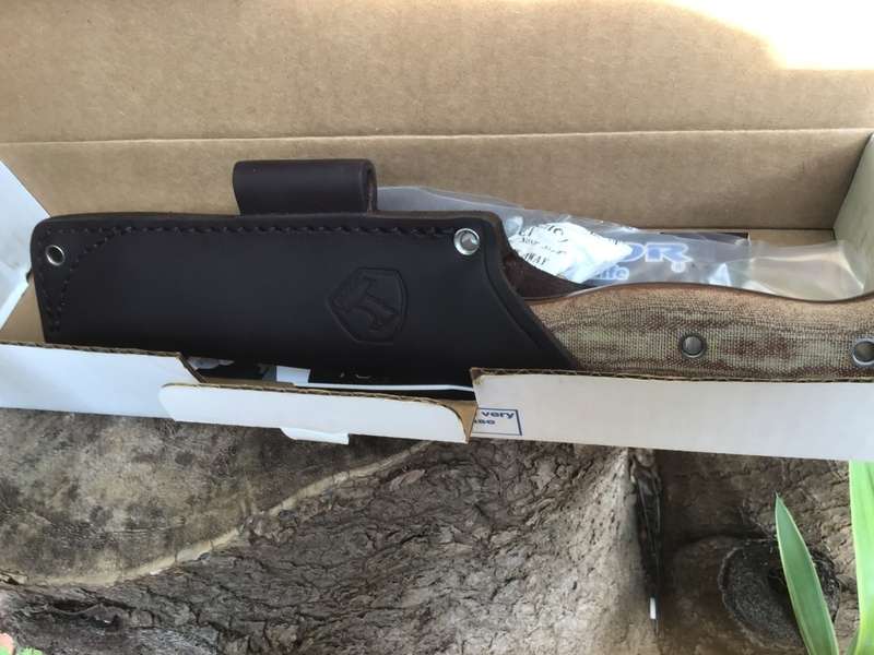 CONDOR DESERT ROMPER 4.5 CARBON STEEL BLADE, MICARTA HANDLE, LEATHER SHEATH