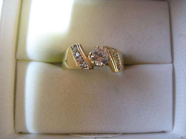 Diamond Ring 18KT solid gold wedding ring