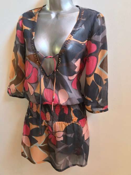 Accessorize multicolor dress or over swimming costume suits a 10 / 34 perfectly.