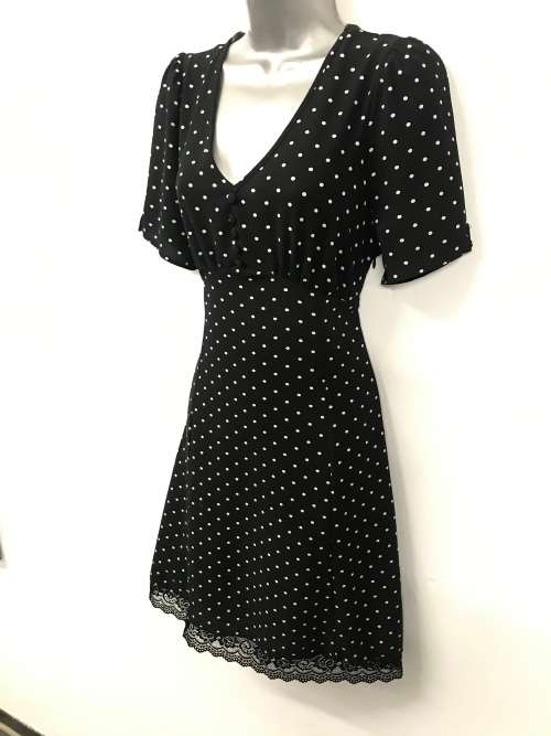 Suits 12-14 / 36 -38 polka dot dress v-neck