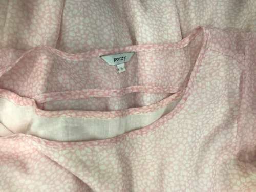 Suits 12-14 / 36-38 pretty vintage look dress by designer Poetry