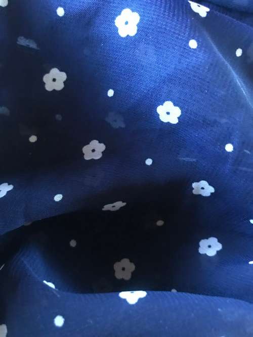 10 - 12 / 34 - 36 pretty blue floaty top
