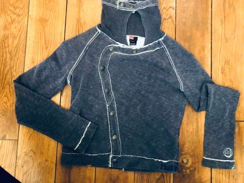 Medium, 10 / 34 designer is DIESEL retro top jacket