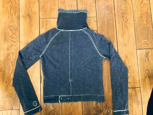 Medium, 10 / 34 designer is DIESEL retro top jacket