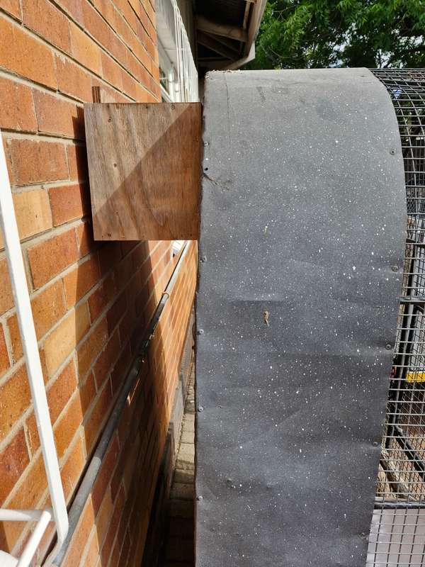 **Late Entry** Large Bird Cage