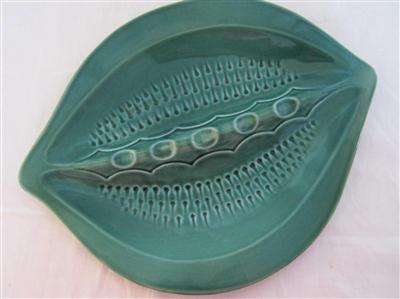 OLD FOLEY BEAUTIFUL GREEN ASHTRAY..29cm LONG...23cm ACROSS..