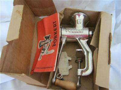 HAND MINCER NO 5 ' PORKERT ' MADE IN CZECHOSLOVAKIA...