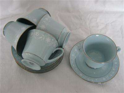 NORITAKE ' LOVE SONG ' PATTERN.. TEA CUPS x 5 AND SAUCERS x 6