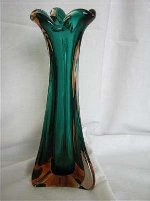 MURANO GLASS VASE IN SHADES OF BROWN AND VIRIDIAN GREEN... 25.80cm HIGH X 10cm ACROSS THE BASE...