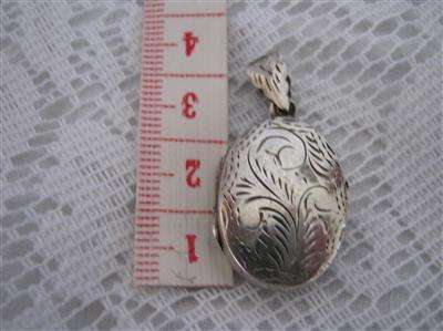 VINTAGE SILVER LOCKET