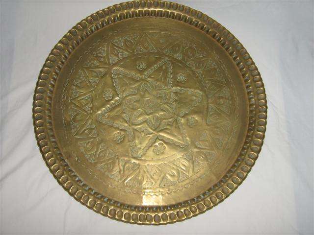 SOLID BRASS CIRCULAR TABLE TOP/TRAY..52cm ACROSS WEIGHS 1.50kg