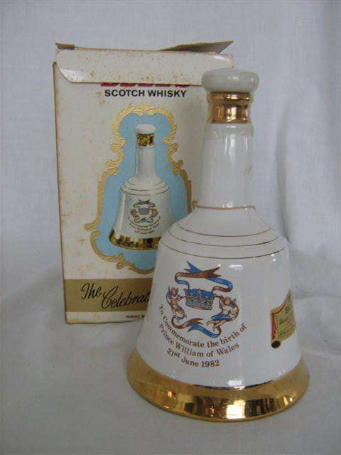 COMMEMORATIVE SPECIALLY SELECTED BELL'S SCOTSH WHISKY ( 500ml )
