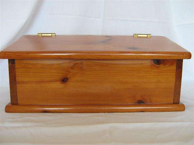 OREGON-PINE BOX.(perhaps bread box.- looks special) 42cm LONG X 22.50cm WIDE X 17cm HIGH AT THE REAR