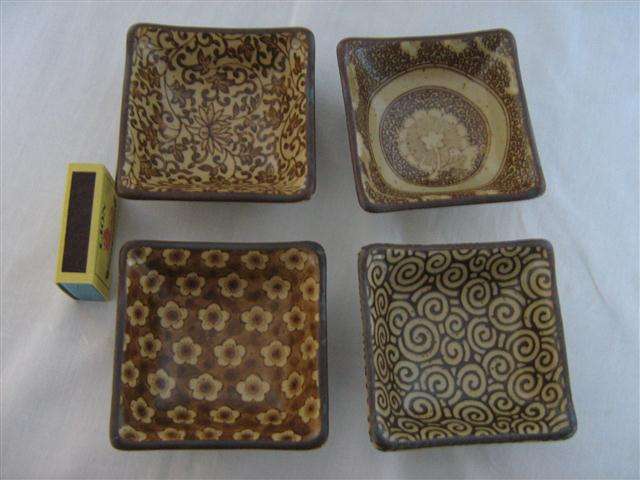 SET OF FOUR PORCELAIN NUT DISHES.   .3.50cm X 9cm X 9cm..