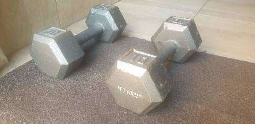 Dumbells & Barbell set - NO RESERVE