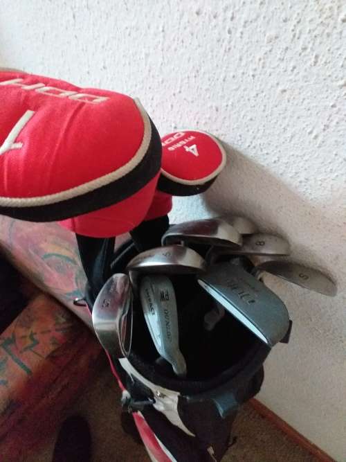 DUNLOP GOLF CLUBS