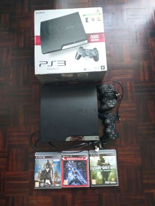 PS3 320 GB Console Bundle