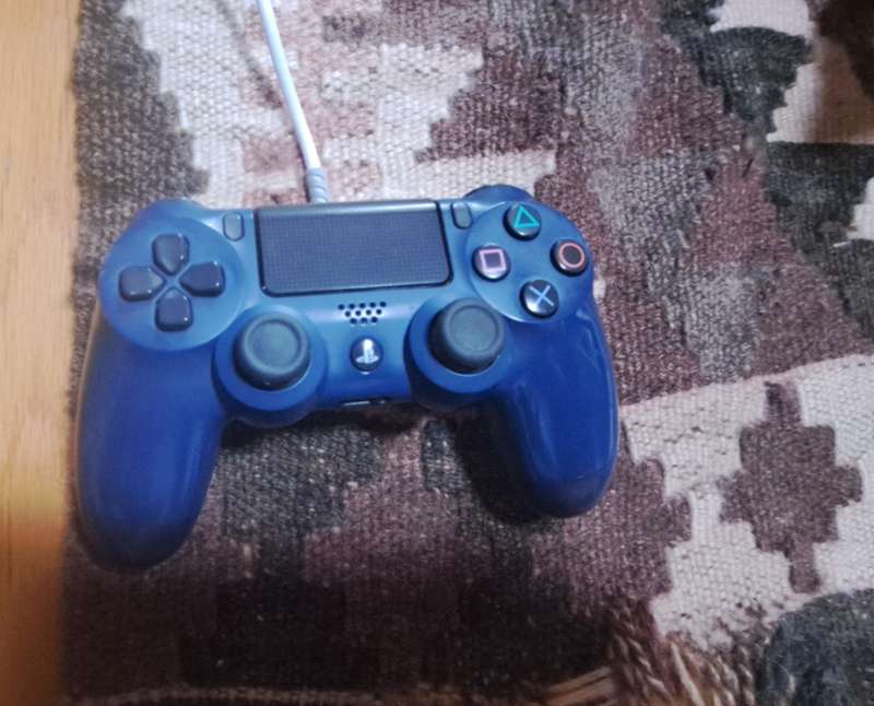PlayStation 4 1TB (original)