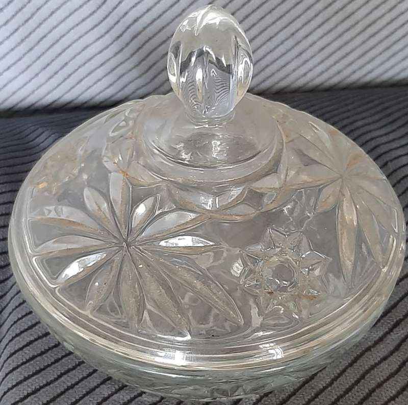 2 cut Crystal pieces - bowl with lid & vase
