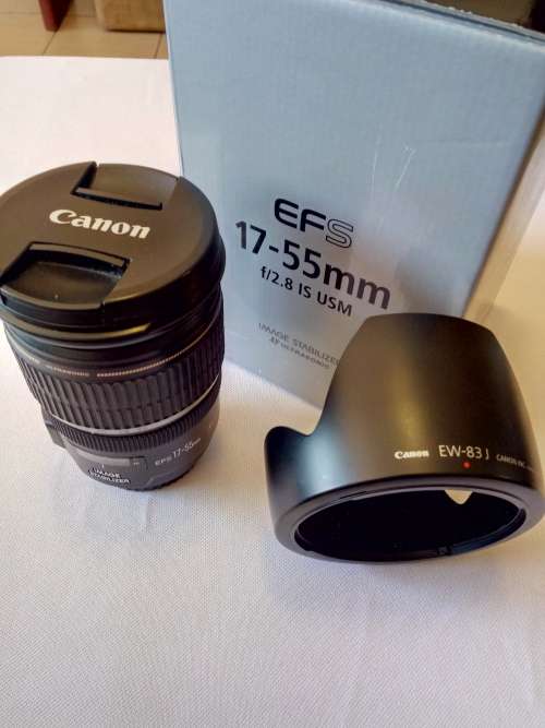 Canon EF-S 17-55mm f/2.8 IS USM Lens PLUS Lens Hood
