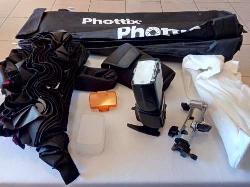 Canon Speedlite 430EX III WITH Softbox