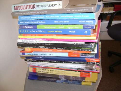 Schoolbooks differents subjects 23x in total. Bid per book.