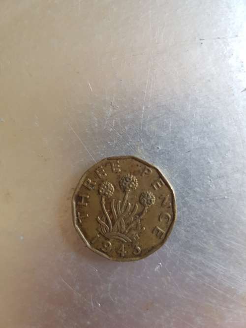 GB  3 Pence  1943