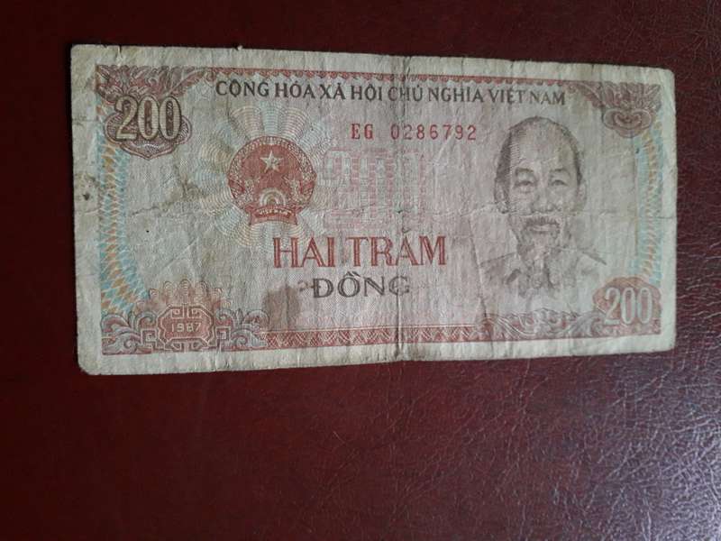 Vietnam  200 Dong