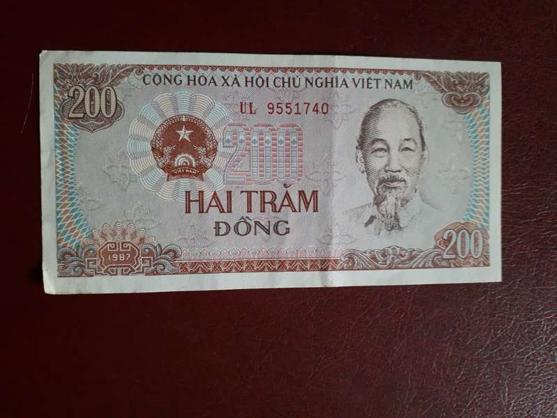 Vietnam  200 Dong