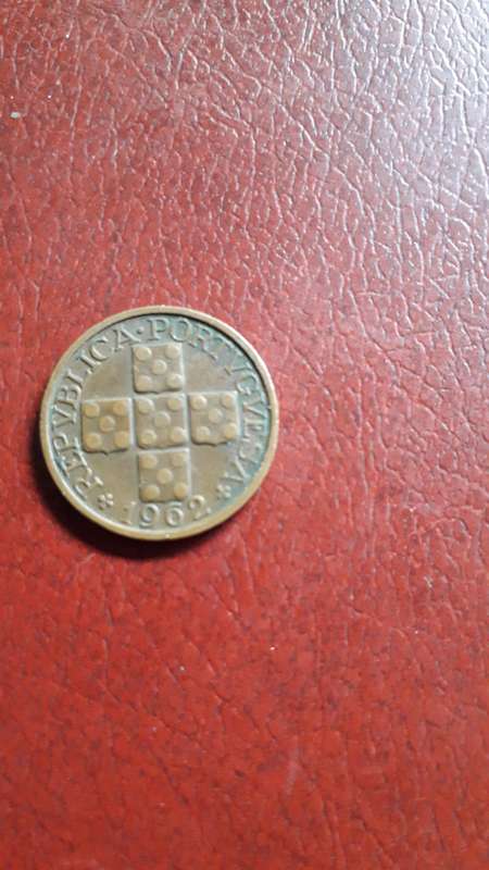 Portugal  XX Centavos  1962
