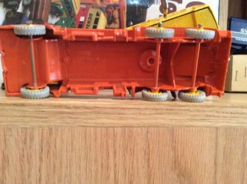 DINKY SUPERTOYS 20ton LORRY-MOUNTED CRANE NO 972