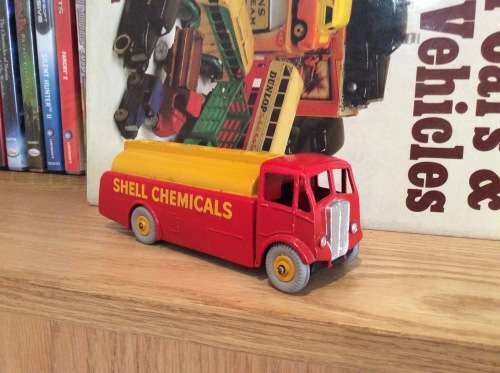 DINKY SUPERTOYS A.E.C. MOMARCH THOMPSON TANK